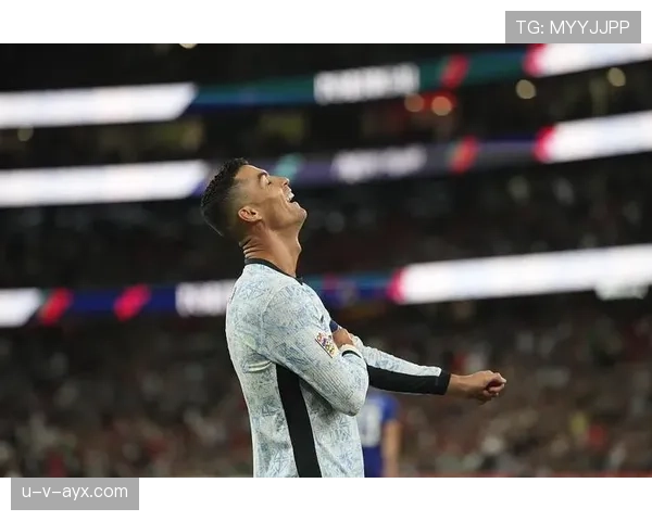 C罗再创历史！职业生涯进球数突破新里程碑，状态回暖引爆全球热议