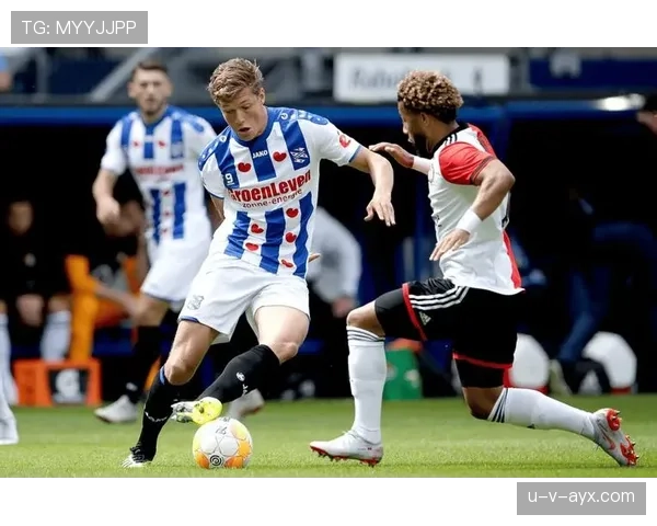 海伦芬近期表现稳健，明星球员闪耀助球队斩获关键胜利